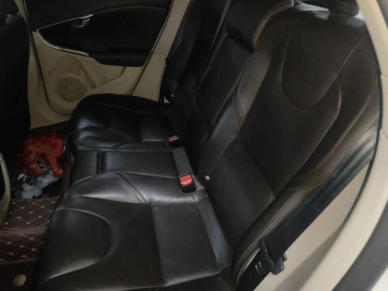 Volvo V40 2015 1.6T Zhiyi Edition — миниатюра 18