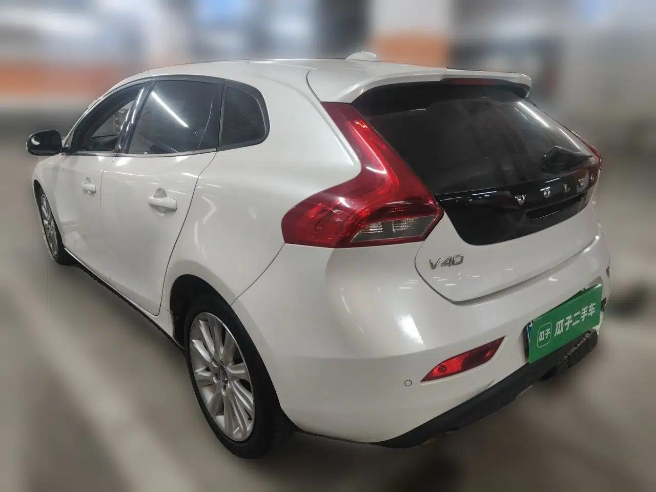 Volvo V40 2015 1.6T Zhiyi Edition — миниатюра 4