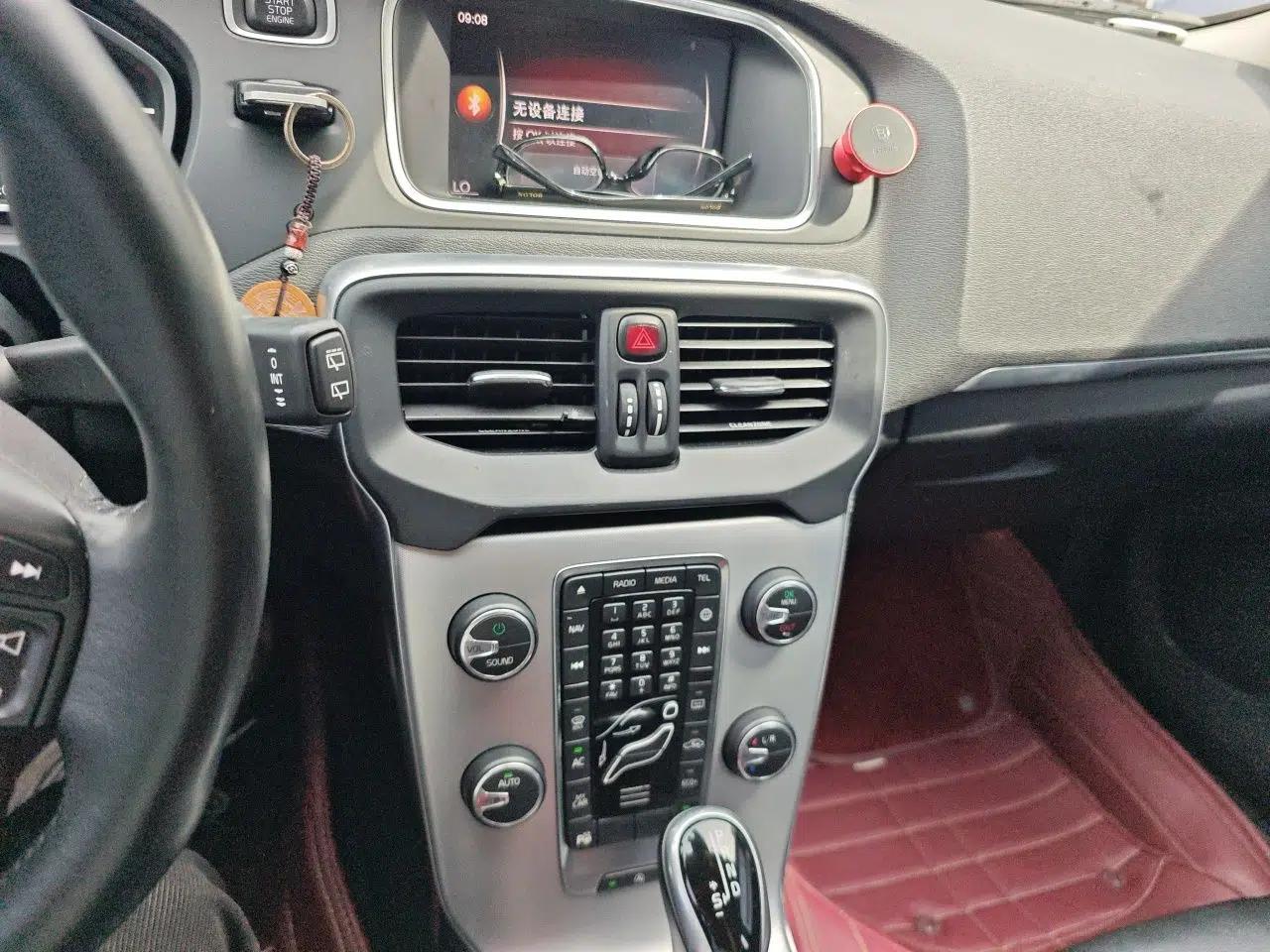 Volvo V40 2017 T3 Zhiya Edition — миниатюра 14