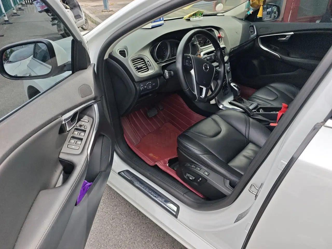 Volvo V40 2017 T3 Zhiya Edition — миниатюра 17
