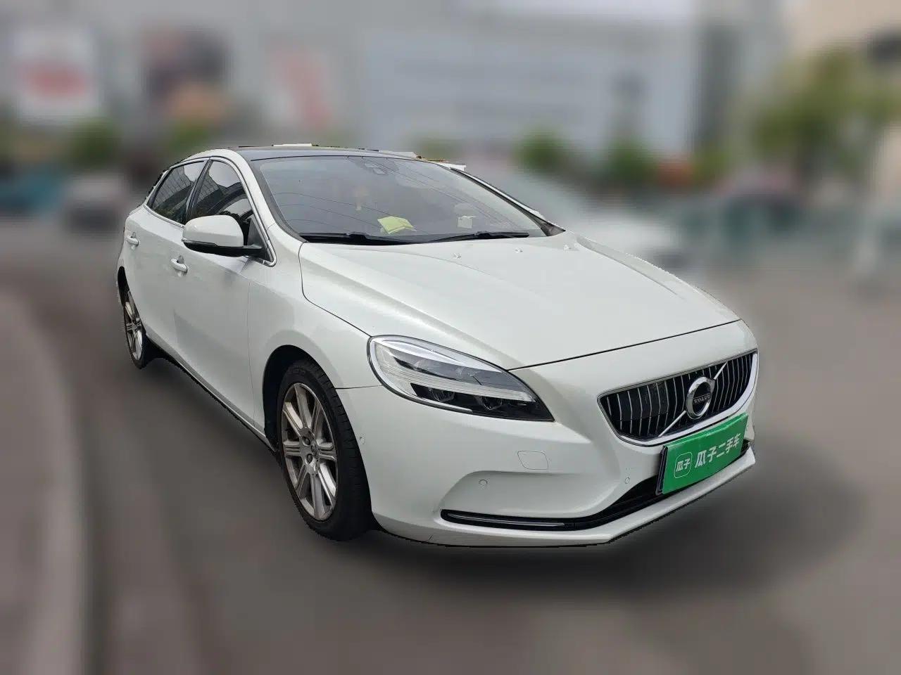 Volvo V40 2017 T3 Zhiya Edition — миниатюра 3
