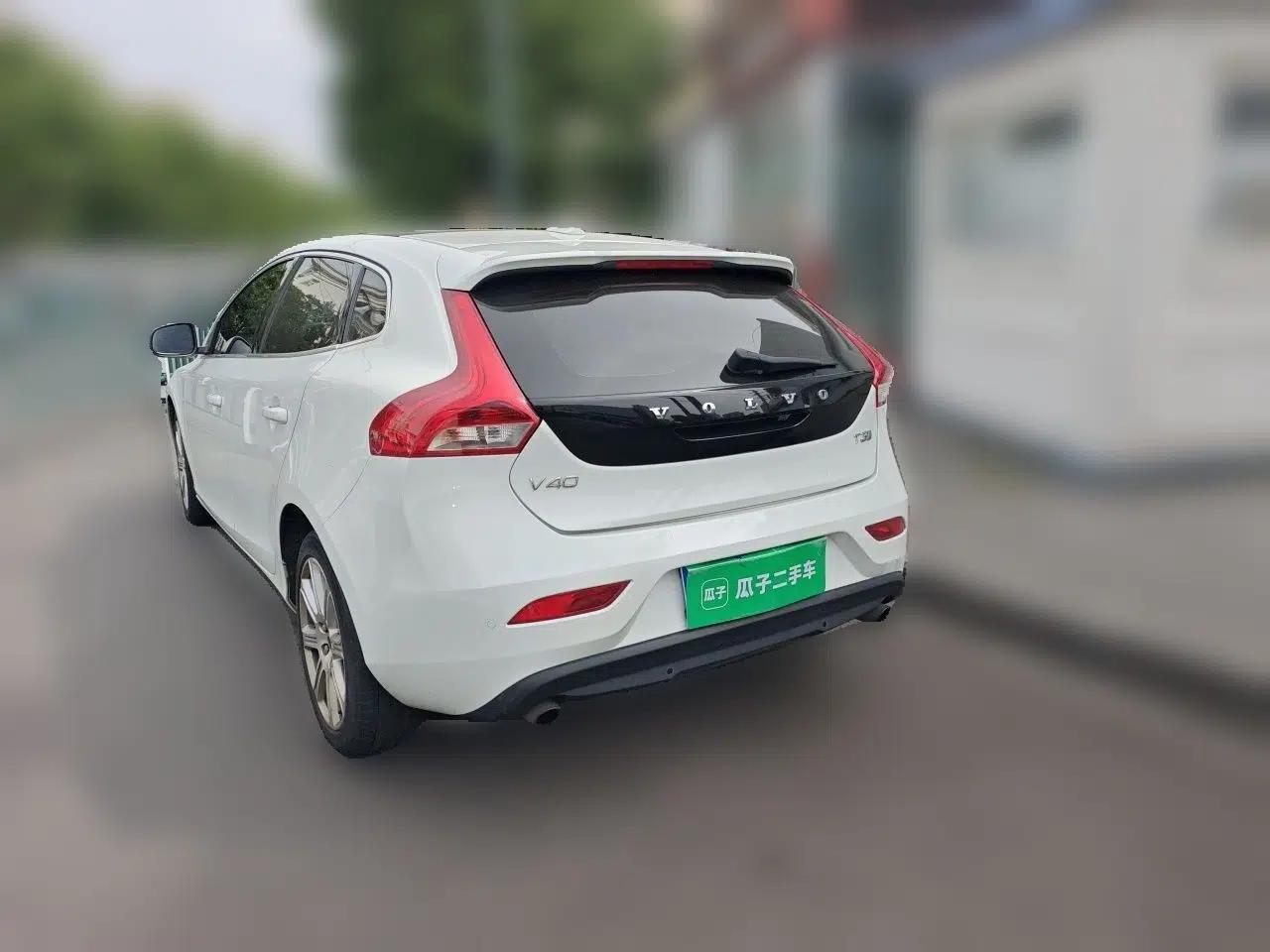 Volvo V40 2017 T3 Zhiya Edition — миниатюра 4