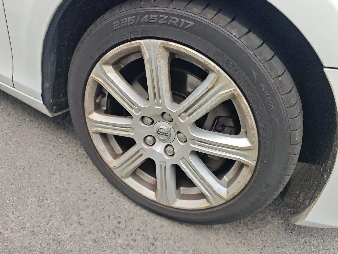 Volvo V40 2017 T3 Zhiya Edition — миниатюра 8