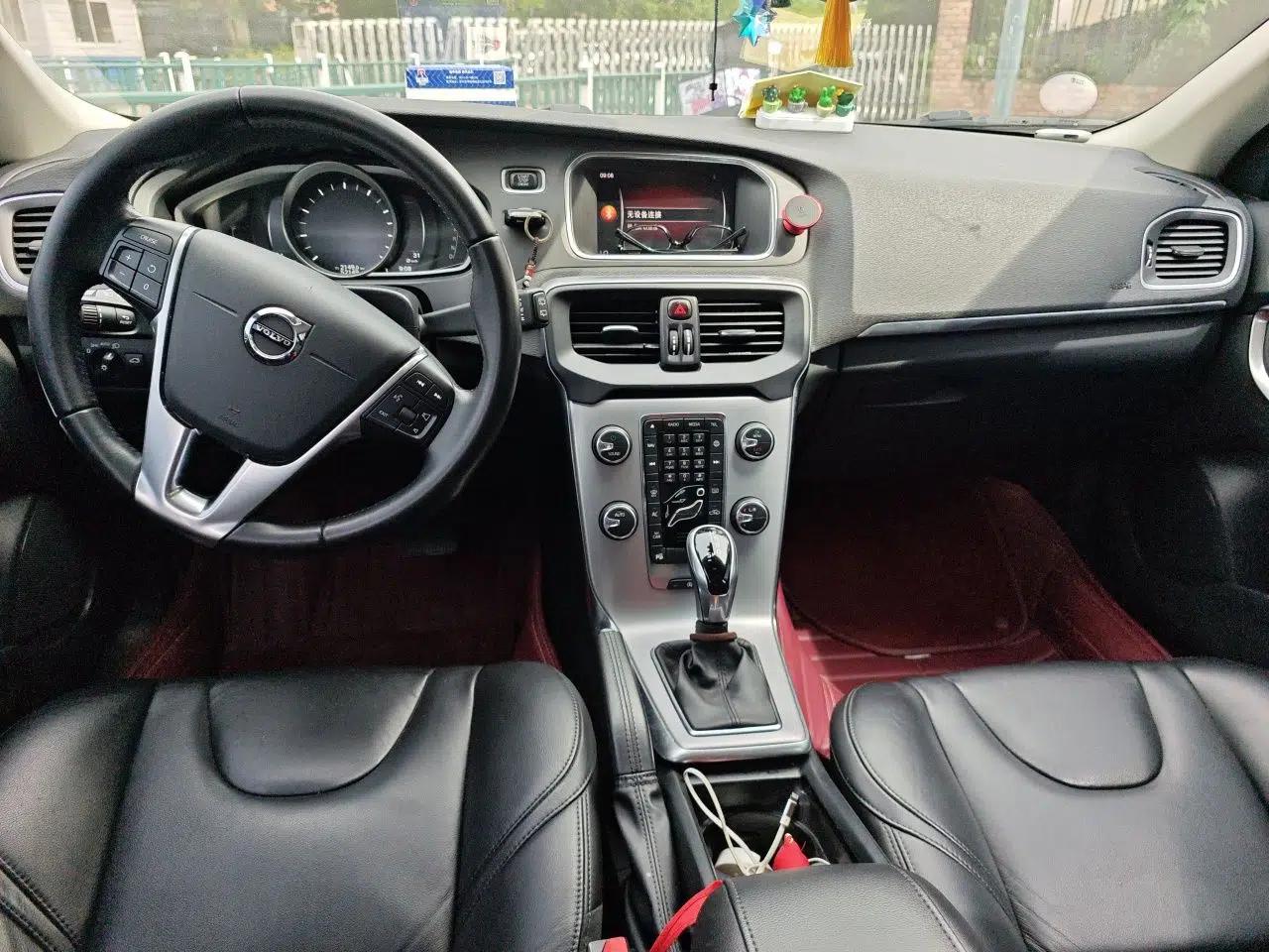 Volvo V40 2017 T3 Zhiya Edition — миниатюра 10