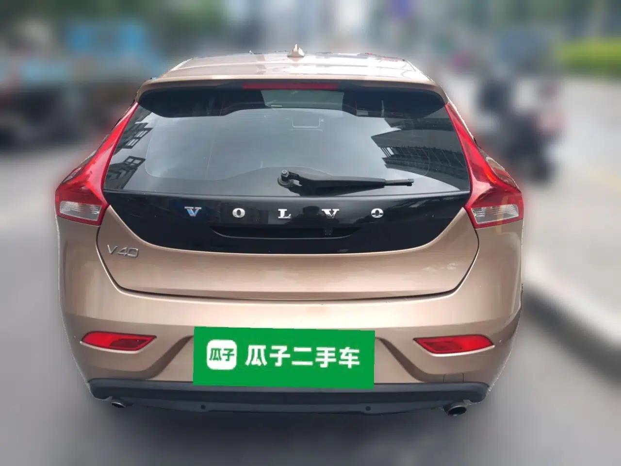 Volvo V40 2013 2.0T Zhiya Edition — миниатюра 5