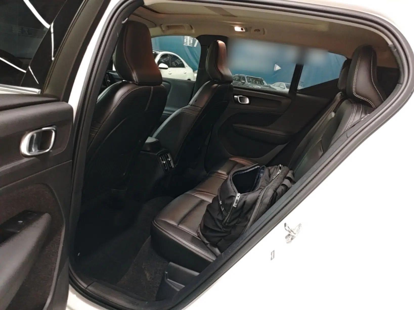 Volvo XC40 2022 T4 Four-Wheel Drive Smart & Luxurious Edition — миниатюра 20