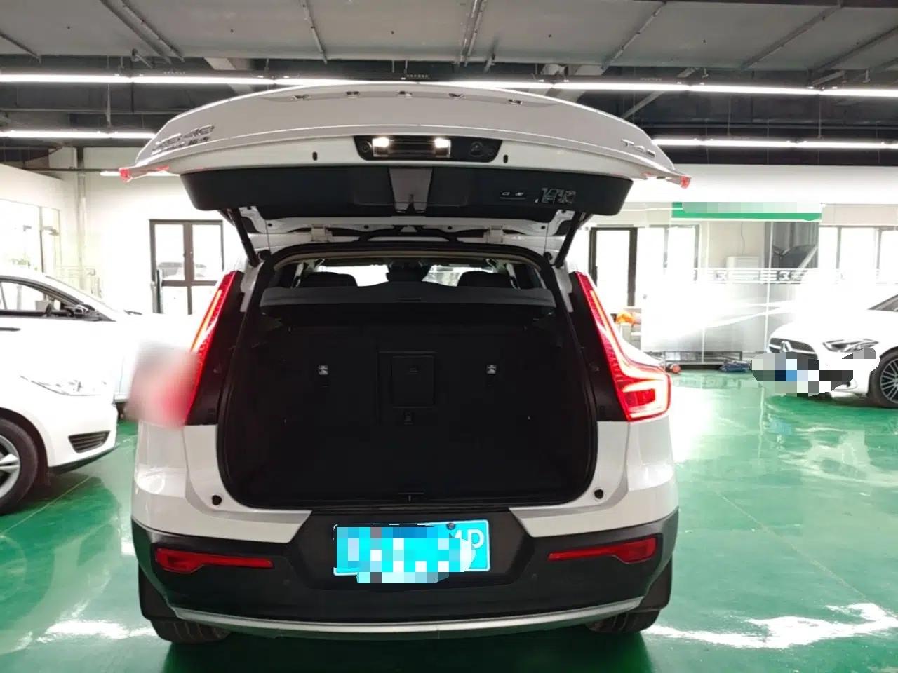 Volvo XC40 2022 T4 Four-Wheel Drive Smart & Luxurious Edition — миниатюра 22