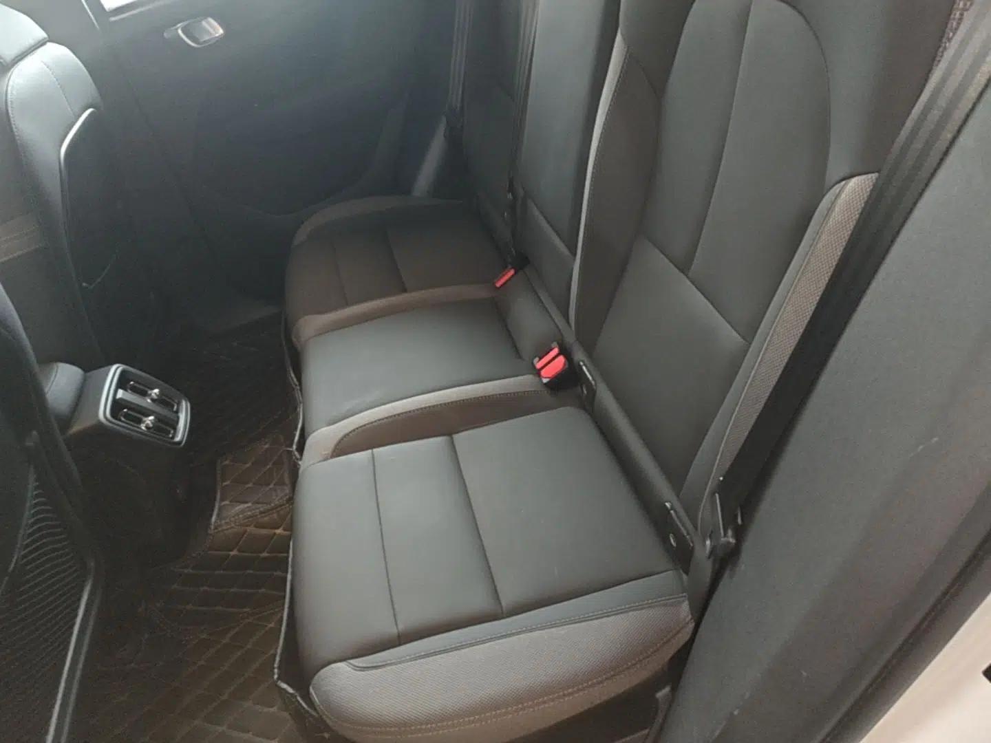 Volvo XC40 2024 B3 Zhiyuan Luxury Edition — миниатюра 20