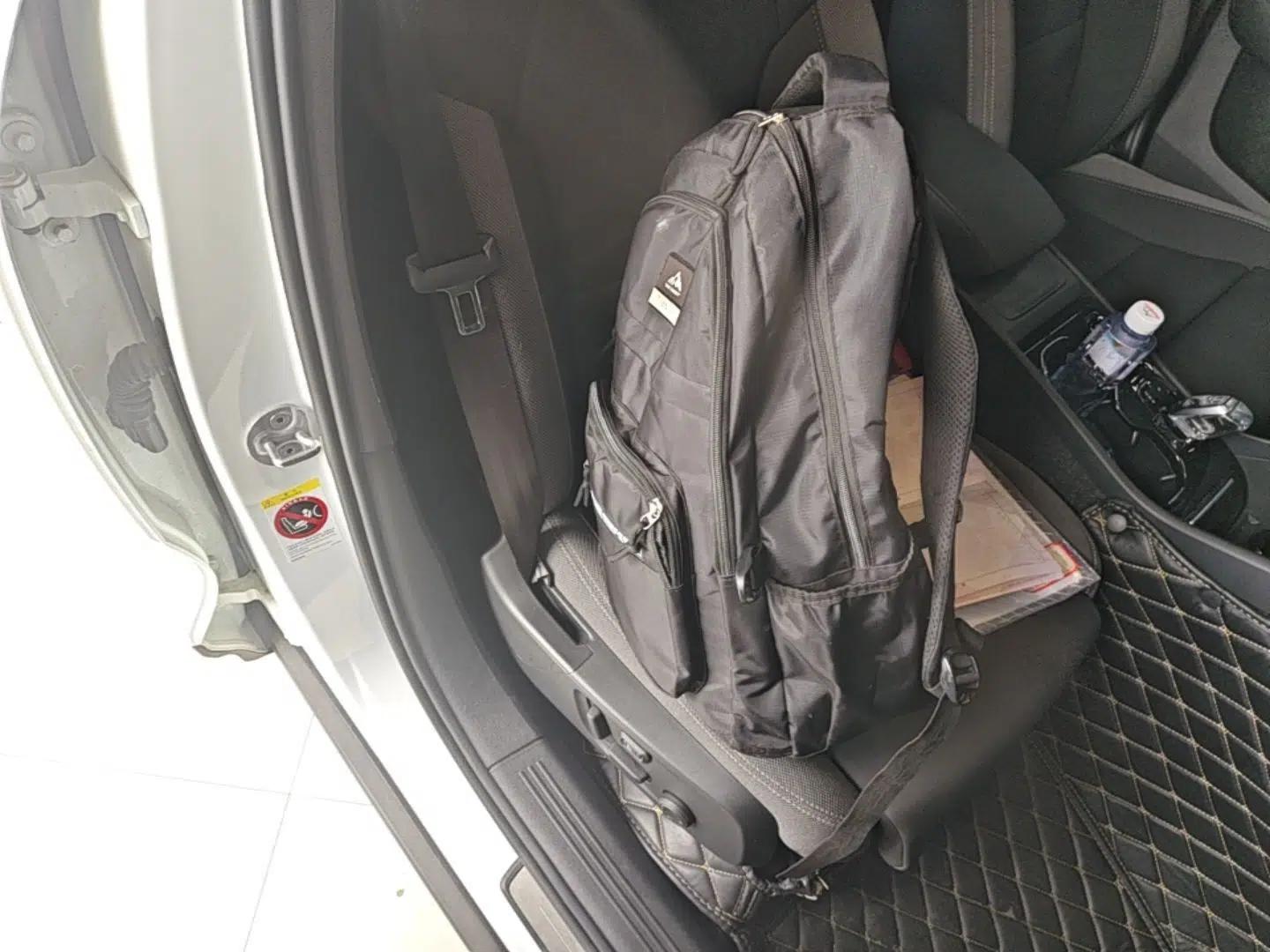 Volvo XC40 2024 B3 Zhiyuan Luxury Edition — миниатюра 23