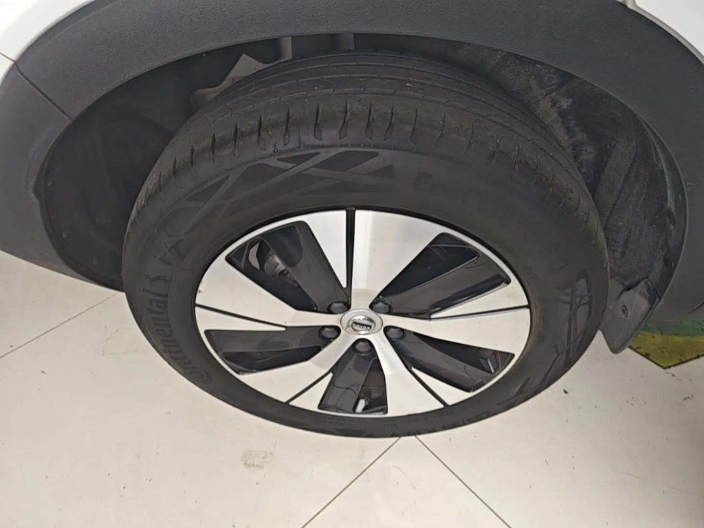 Volvo XC40 2024 B3 Zhiyuan Luxury Edition — миниатюра 10