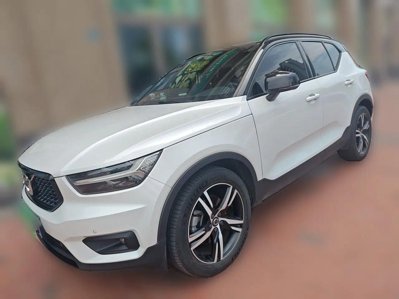 Volvo XC40 2020 T4 Four-Wheel Drive Smart & Sporty Edition — миниатюра 1