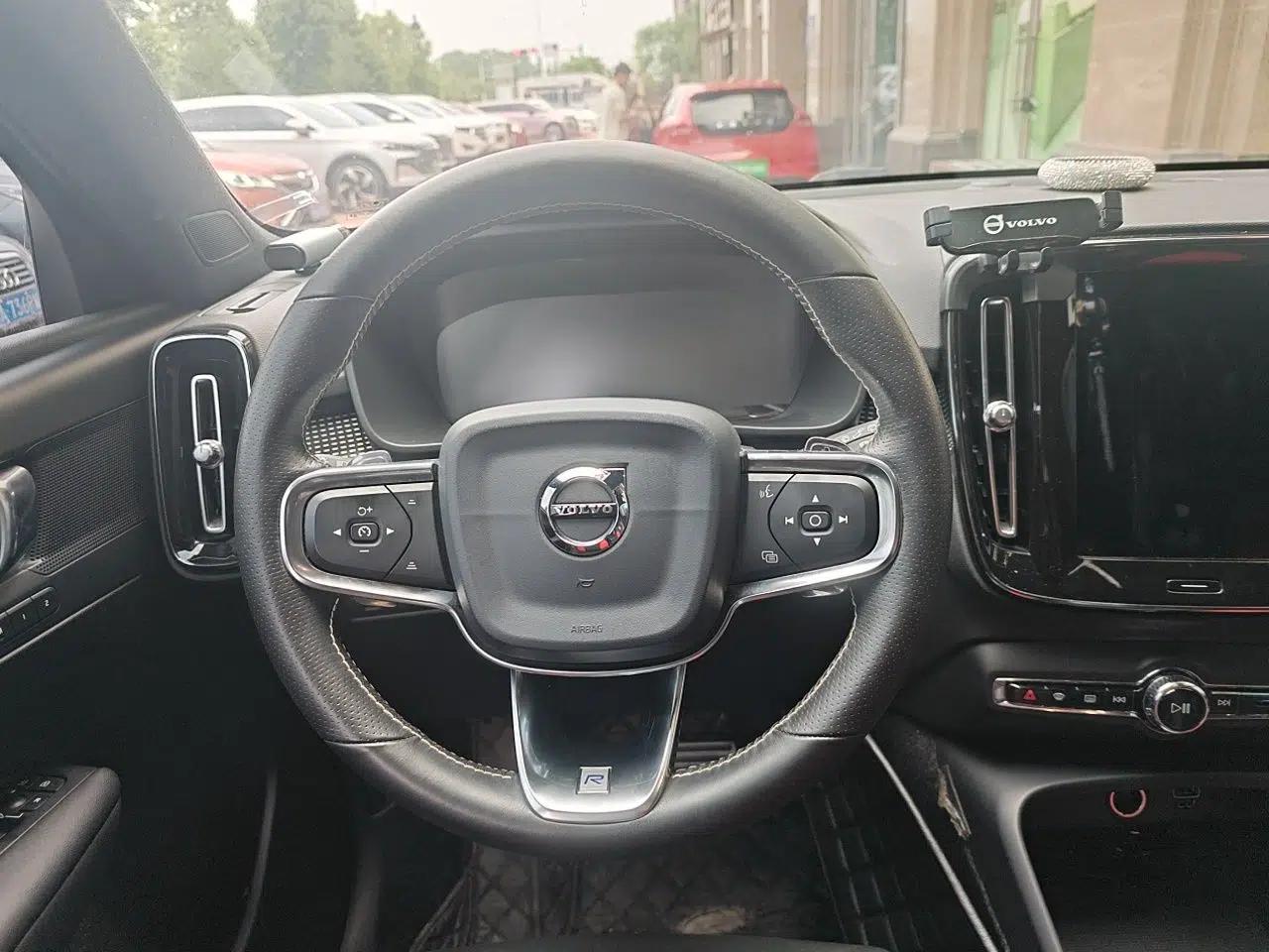 Volvo XC40 2020 T4 Four-Wheel Drive Smart & Sporty Edition — миниатюра 11