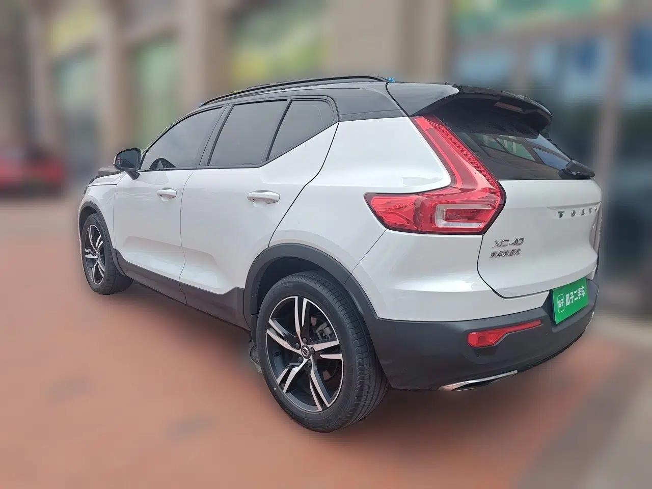 Volvo XC40 2020 T4 Four-Wheel Drive Smart & Sporty Edition — миниатюра 4