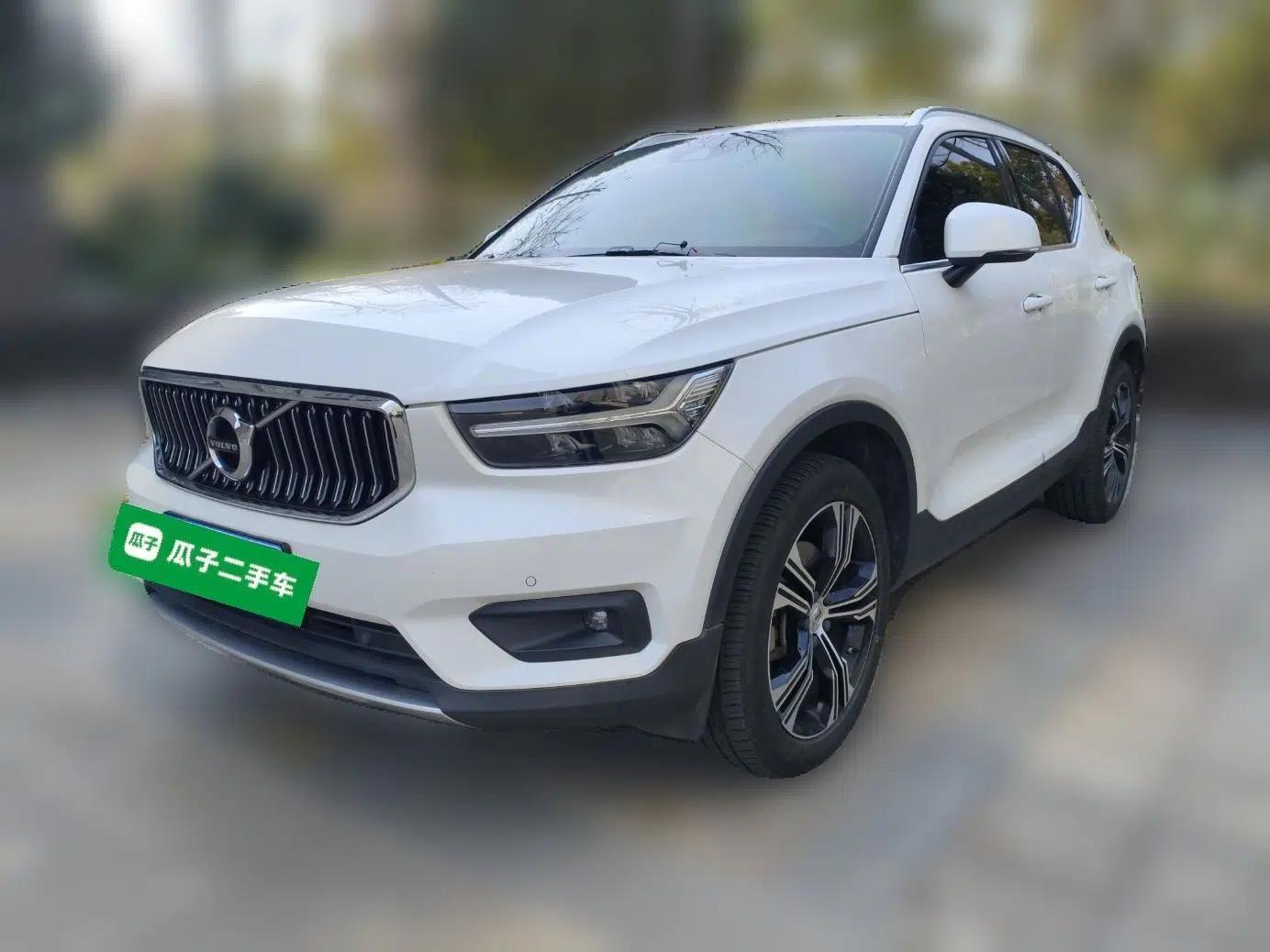 Volvo XC40 2021 T4 Four-Wheel Drive Smart Luxury Edition — миниатюра 1