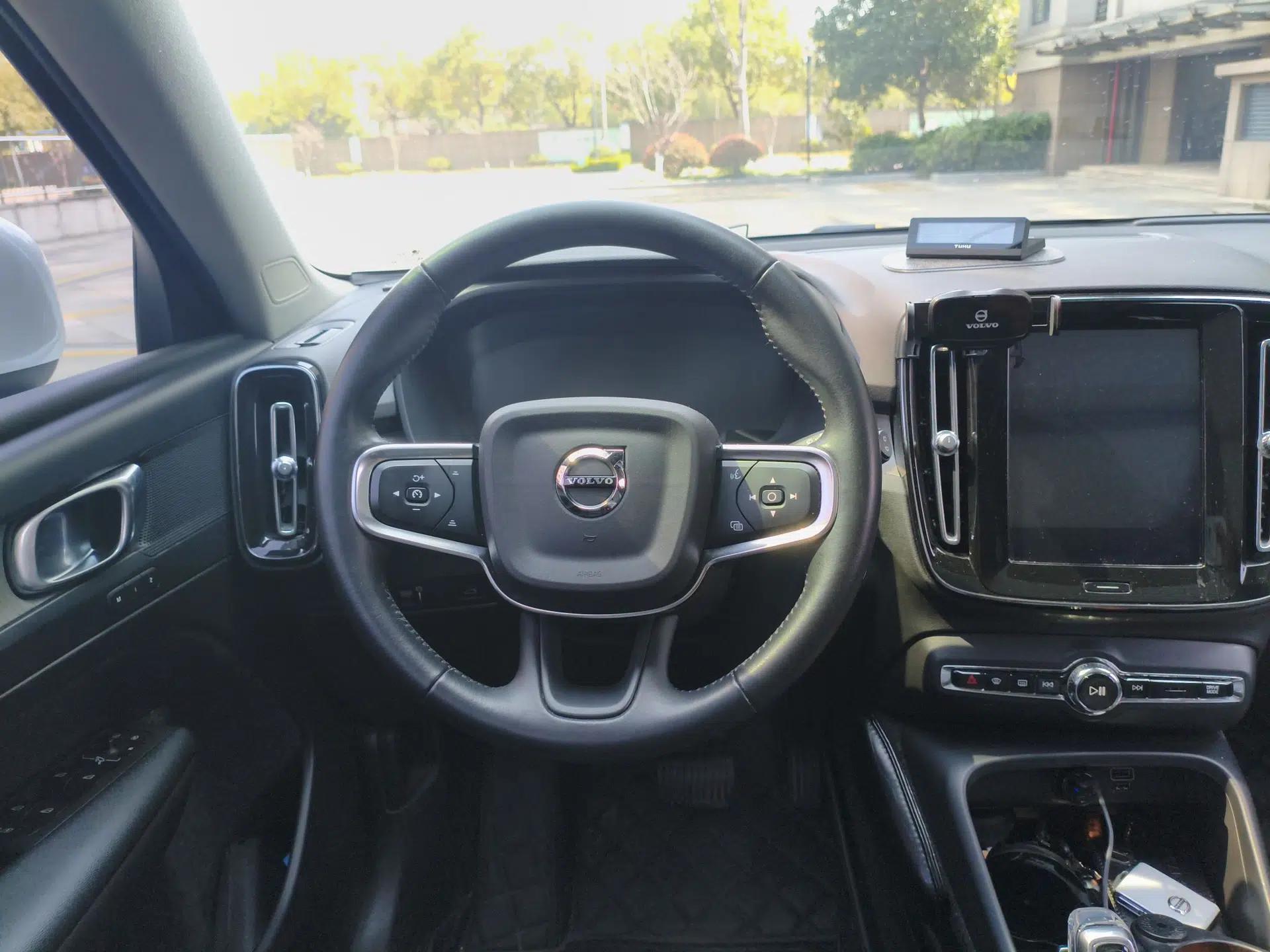 Volvo XC40 2021 T4 Four-Wheel Drive Smart Luxury Edition — миниатюра 9