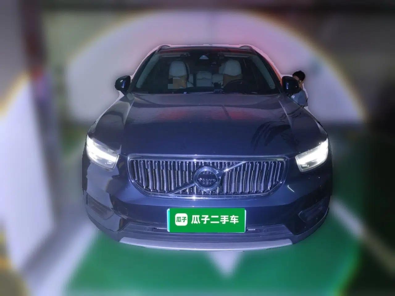 Volvo XC40 2022 T4 Four-Wheel Drive Smart & Stylish Edition — миниатюра 2