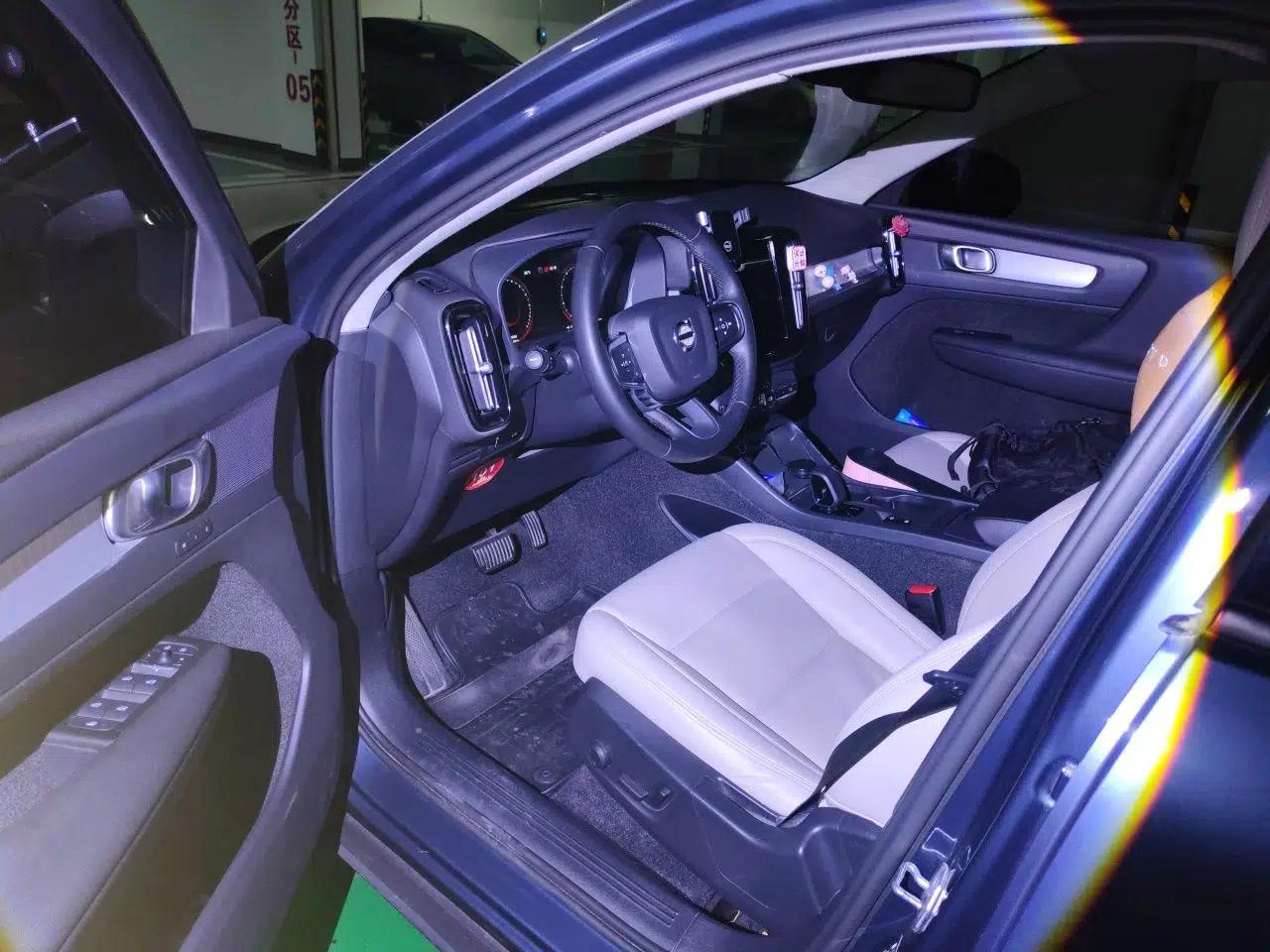 Volvo XC40 2022 T4 Four-Wheel Drive Smart & Stylish Edition — миниатюра 17