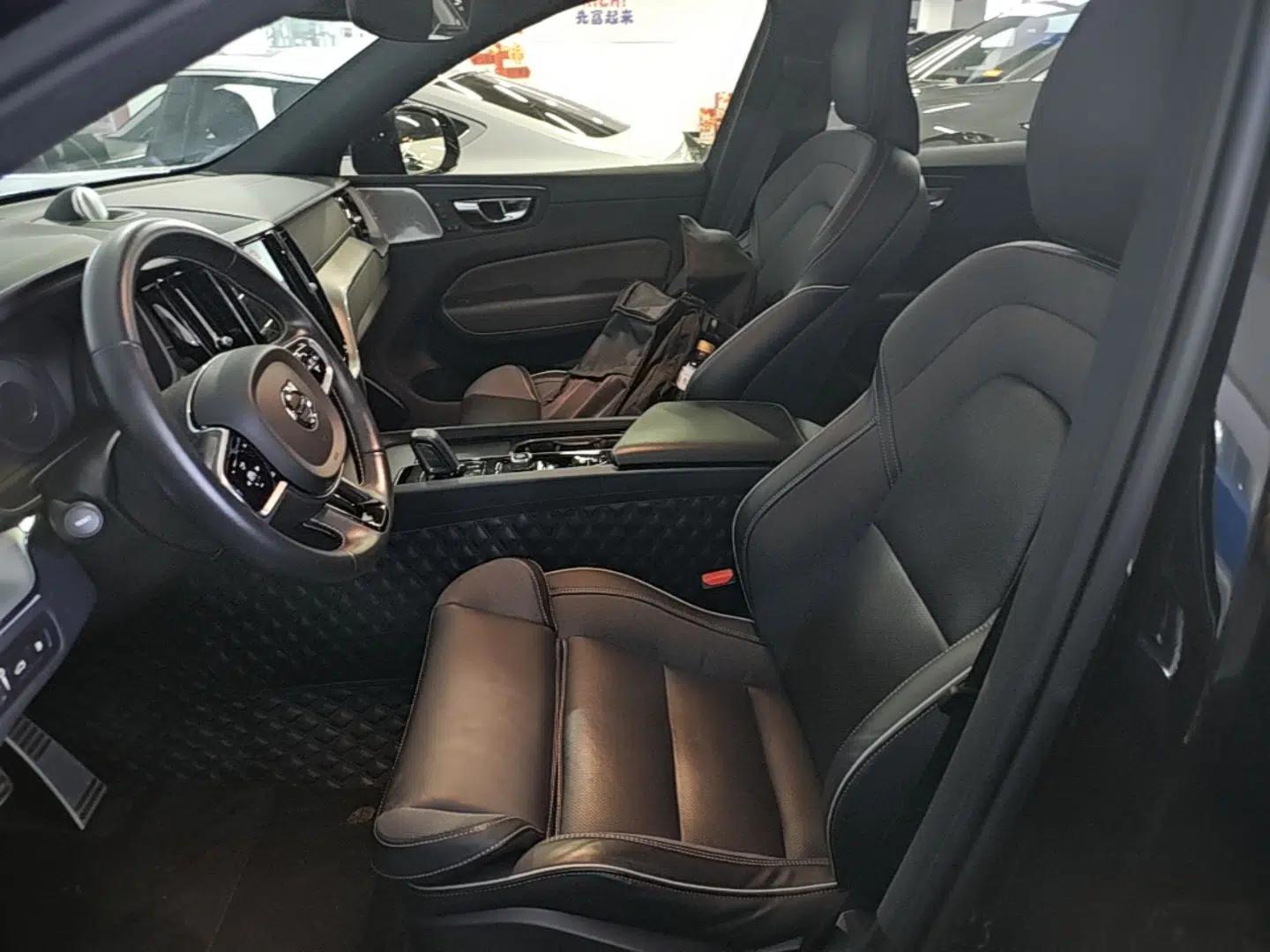 Volvo XC60 New Energy 2021 T8 E-Drive Hybrid Smart & Dynamic Edition — миниатюра 18
