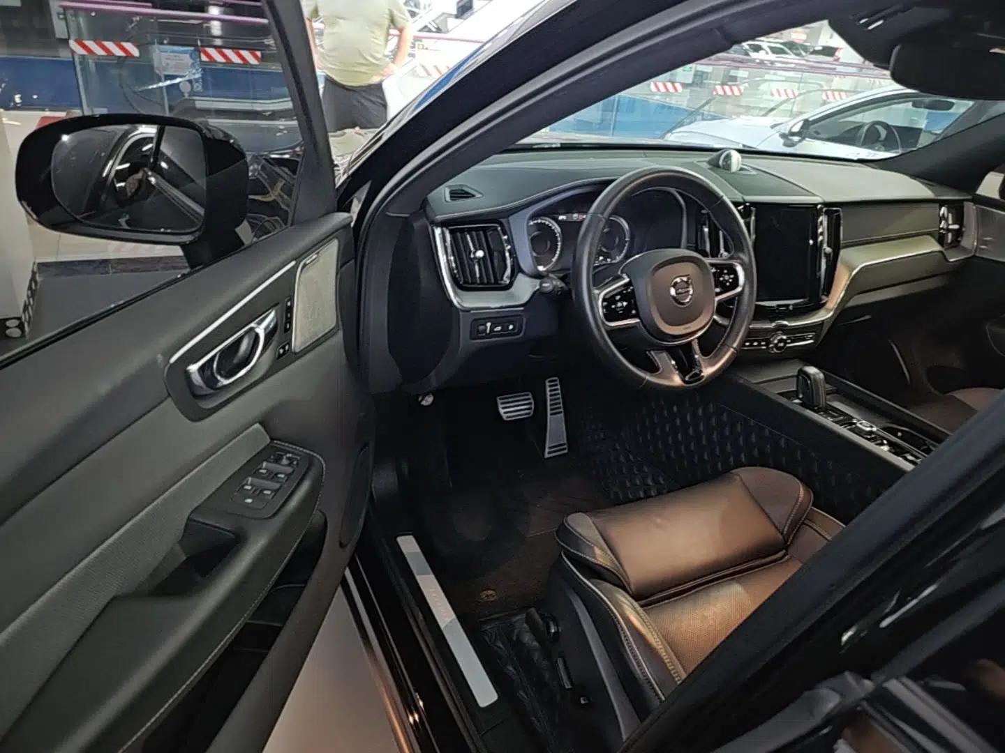 Volvo XC60 New Energy 2021 T8 E-Drive Hybrid Smart & Dynamic Edition — миниатюра 19