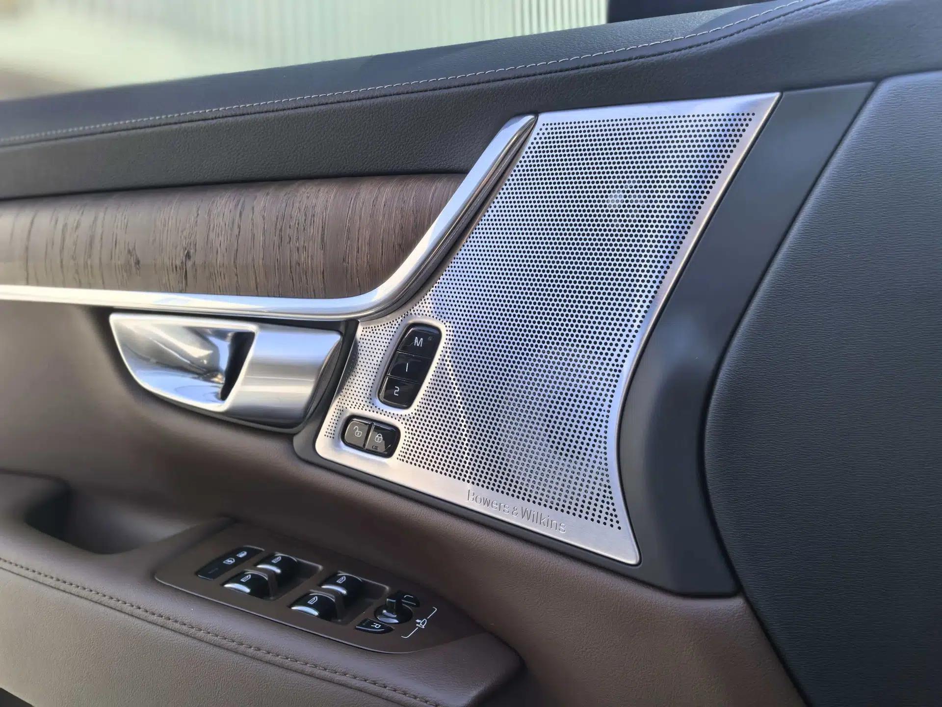 Volvo S90 New Energy 2023 T8 Plug-in Hybrid All-Wheel Drive Long-Range Luxury Edition — миниатюра 20