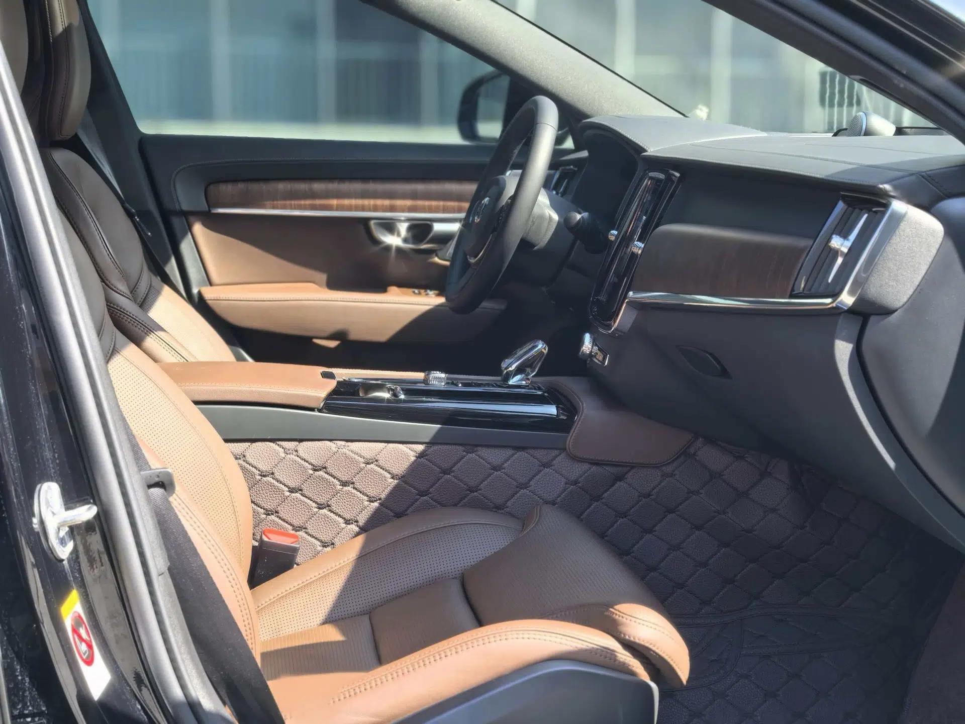 Volvo S90 New Energy 2023 T8 Plug-in Hybrid All-Wheel Drive Long-Range Luxury Edition — миниатюра 26