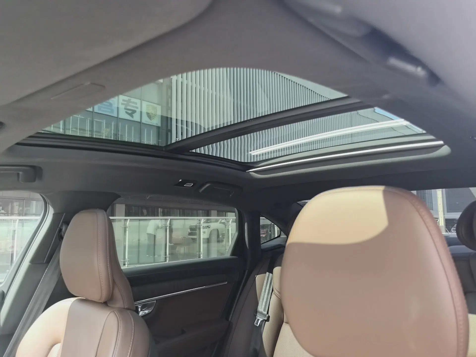Volvo S90 New Energy 2023 T8 Plug-in Hybrid All-Wheel Drive Long-Range Luxury Edition — миниатюра 28