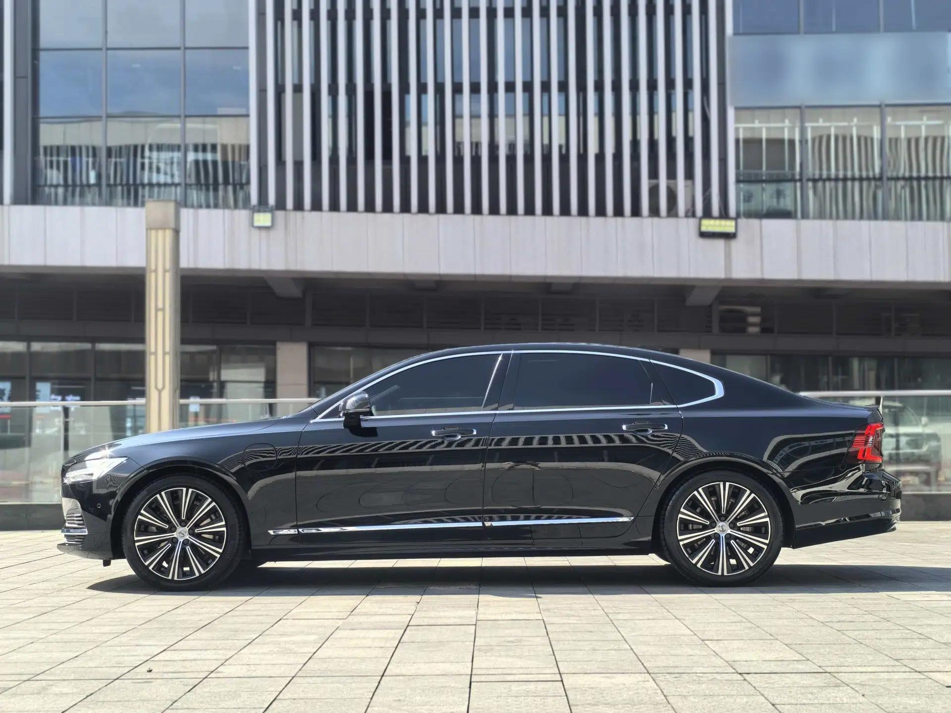 Volvo S90 New Energy 2023 T8 Plug-in Hybrid All-Wheel Drive Long-Range Luxury Edition — миниатюра 4