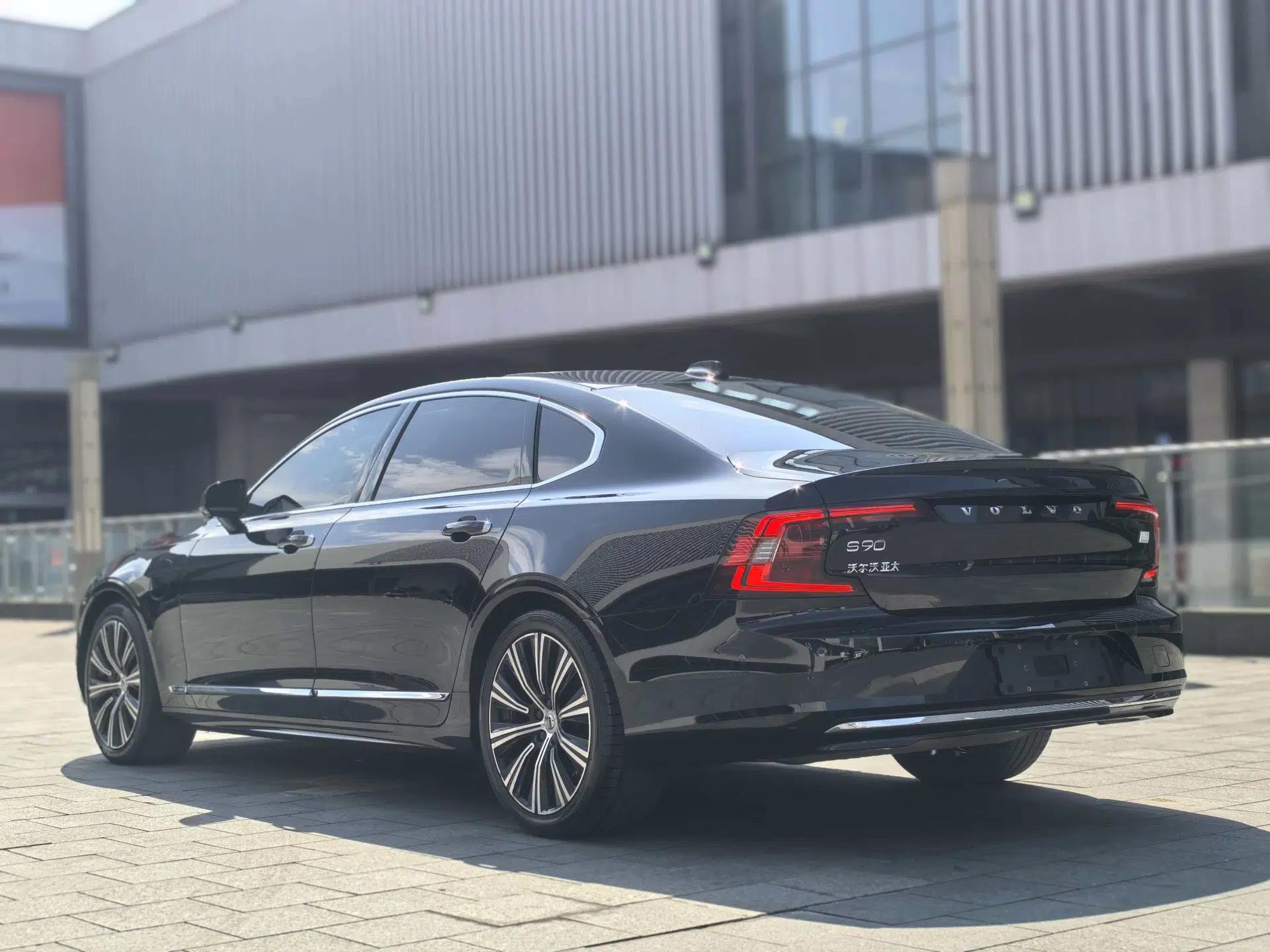 Volvo S90 New Energy 2023 T8 Plug-in Hybrid All-Wheel Drive Long-Range Luxury Edition — миниатюра 6