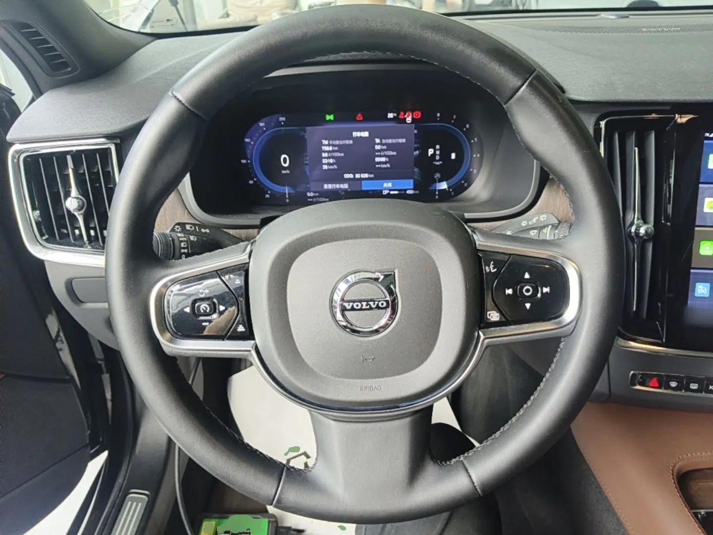 Volvo V90 2024 Cross Country B5 AWD Smart Range Edition — миниатюра 13