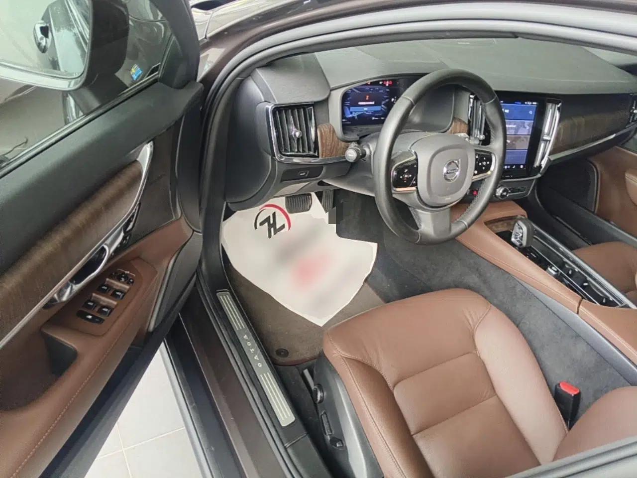 Volvo V90 2024 Cross Country B5 AWD Smart Range Edition — миниатюра 18