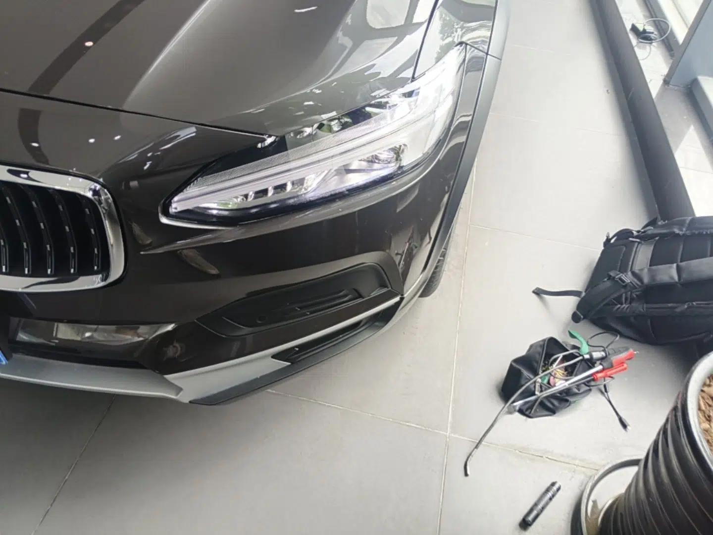 Volvo V90 2024 Cross Country B5 AWD Smart Range Edition — миниатюра 5