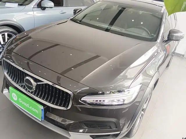 Volvo V90 2024 Cross Country B5 AWD Smart Range Edition