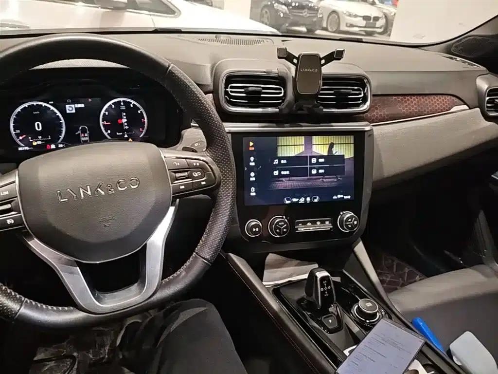 Lynk & Co 03 2018 1.5TD DCT Sport Edition (National V Emission Standard) — миниатюра 10