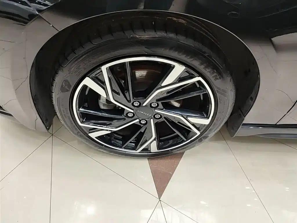 Lynk & Co 03 2023 1.5TD DCT Plus — миниатюра 23