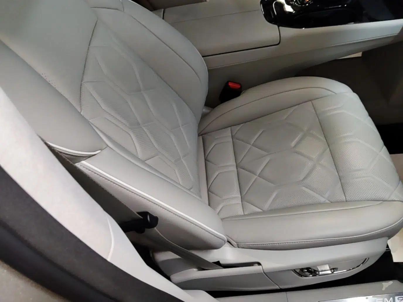 Volvo EM90 2025 Ultra Six-Seater — миниатюра 23