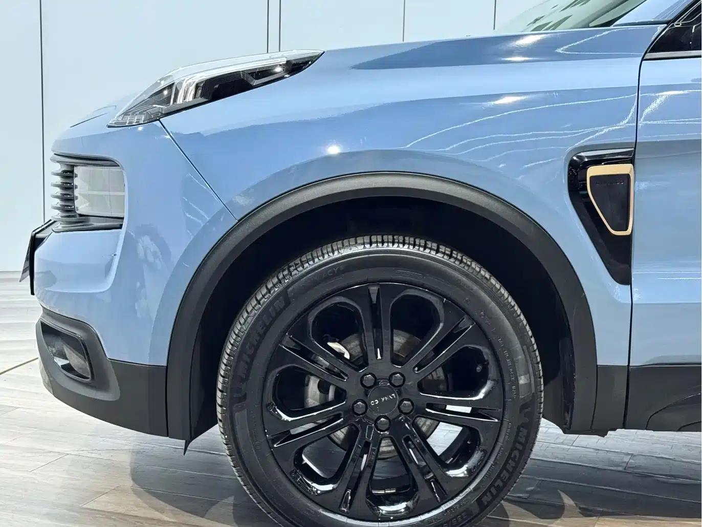 Lynk & Co 01 2017 2.0T 2WD Pro Edition — миниатюра 28