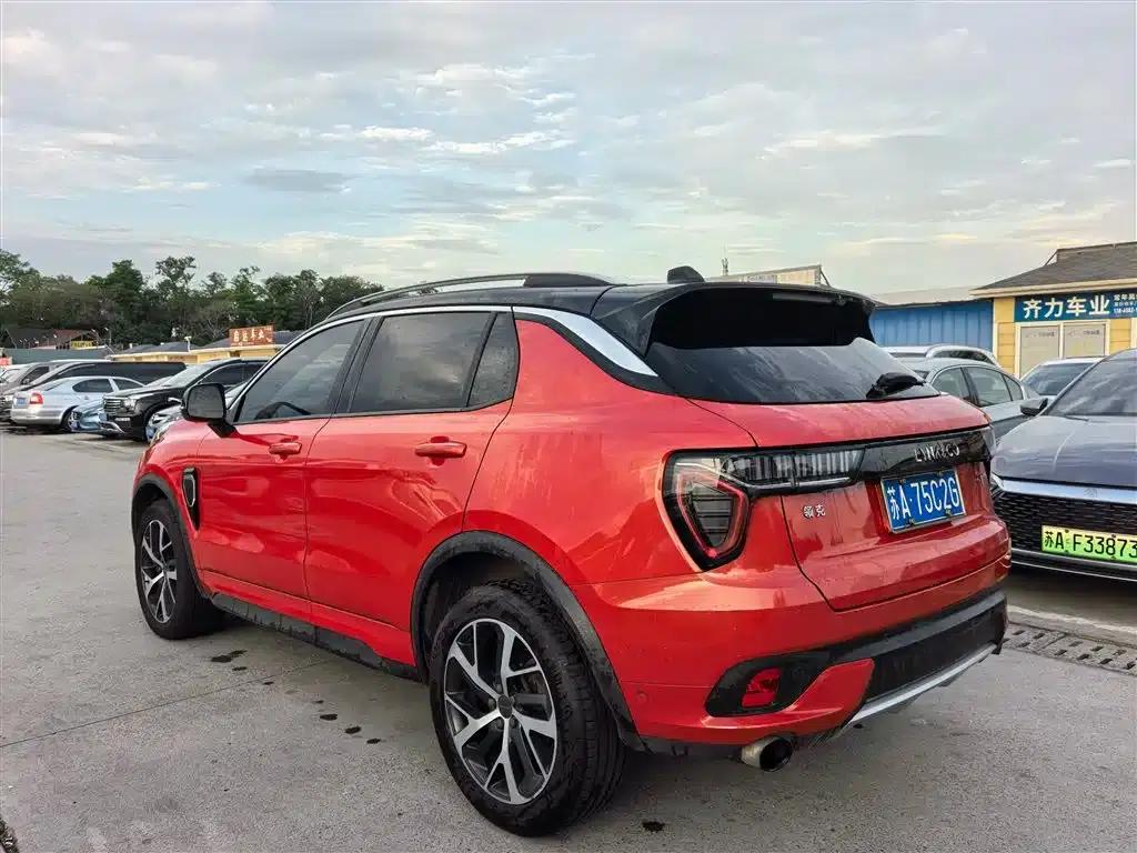 Lynk & Co 01 2017 2.0T AWD Pro Edition — миниатюра 8