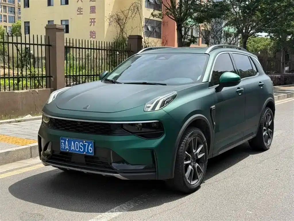 Lynk & Co 01 2023 2.0TD Two-Wheel Drive Pro — миниатюра 1