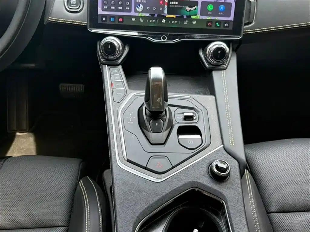 Lynk & Co 01 2023 2.0TD Two-Wheel Drive Pro — миниатюра 7