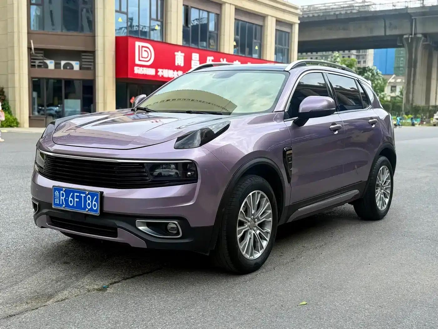 Lynk & Co 01 2018 2.0T 2WD+ Edition — миниатюра 3