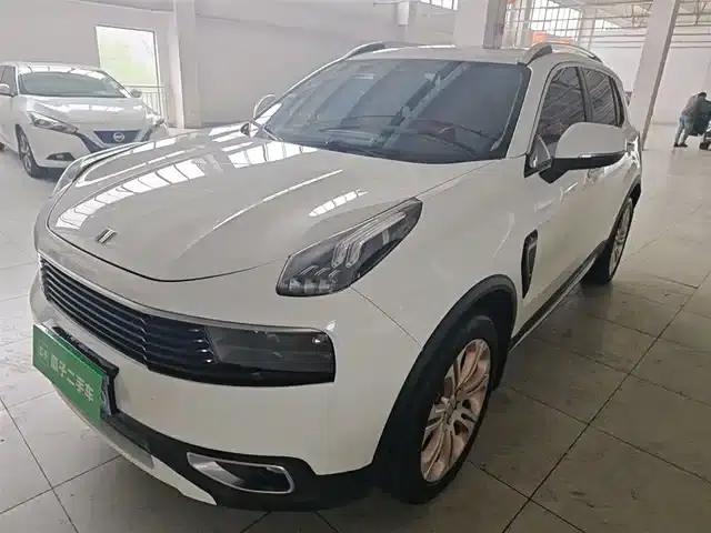 Lynk & Co 01 2017 2.0T 2WD Pro Edition