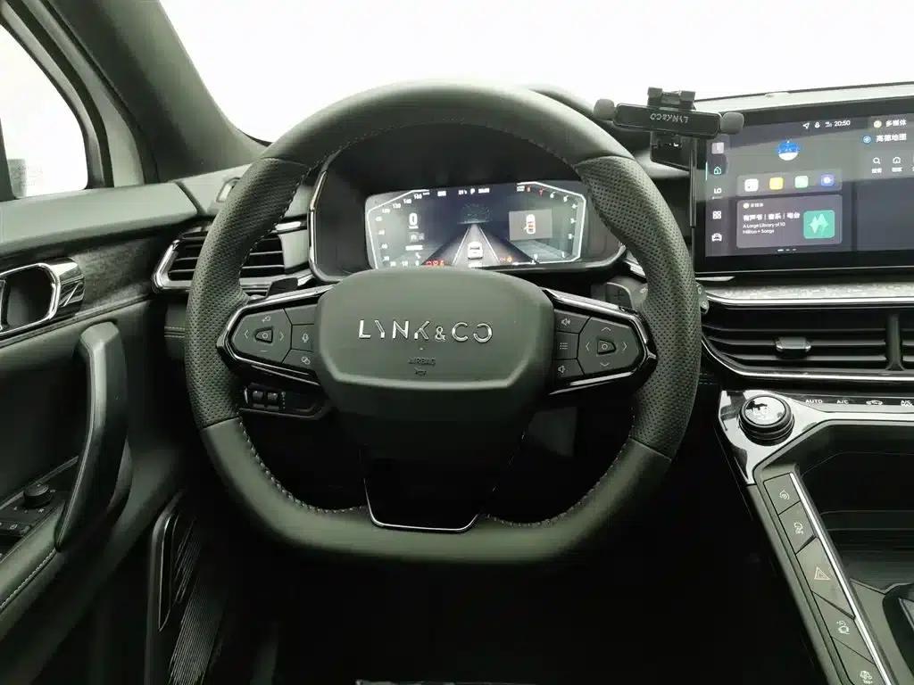 Lynk & Co 06 2023 Remix 1.5T Pro — миниатюра 11