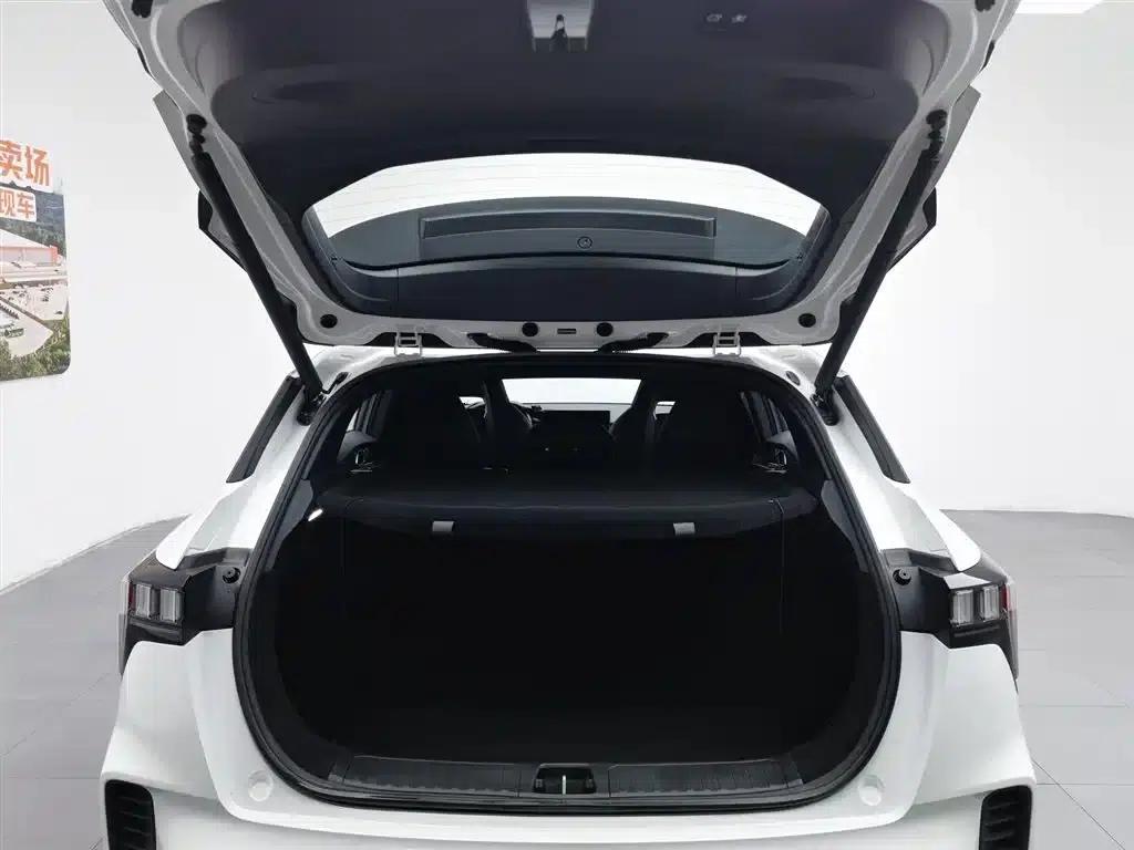 Lynk & Co 06 2023 Remix 1.5T Pro — миниатюра 16