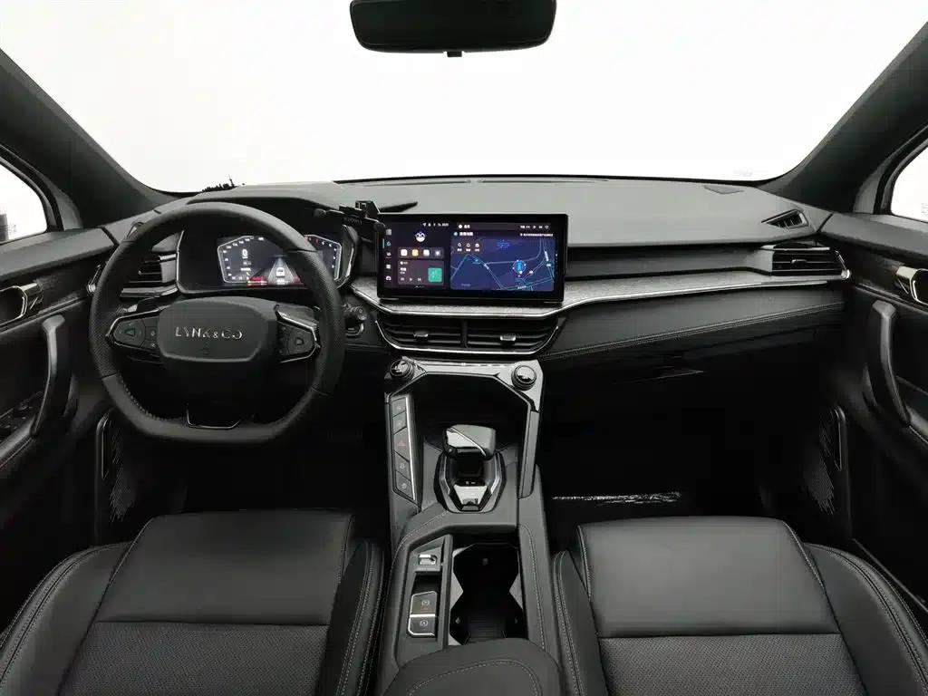 Lynk & Co 06 2023 Remix 1.5T Pro — миниатюра 5