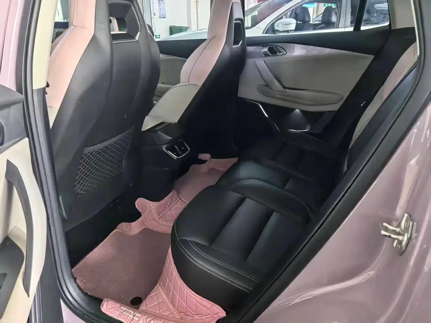 Lynk & Co 06 2021 1.5T Shero Pink Special Edition — миниатюра 11