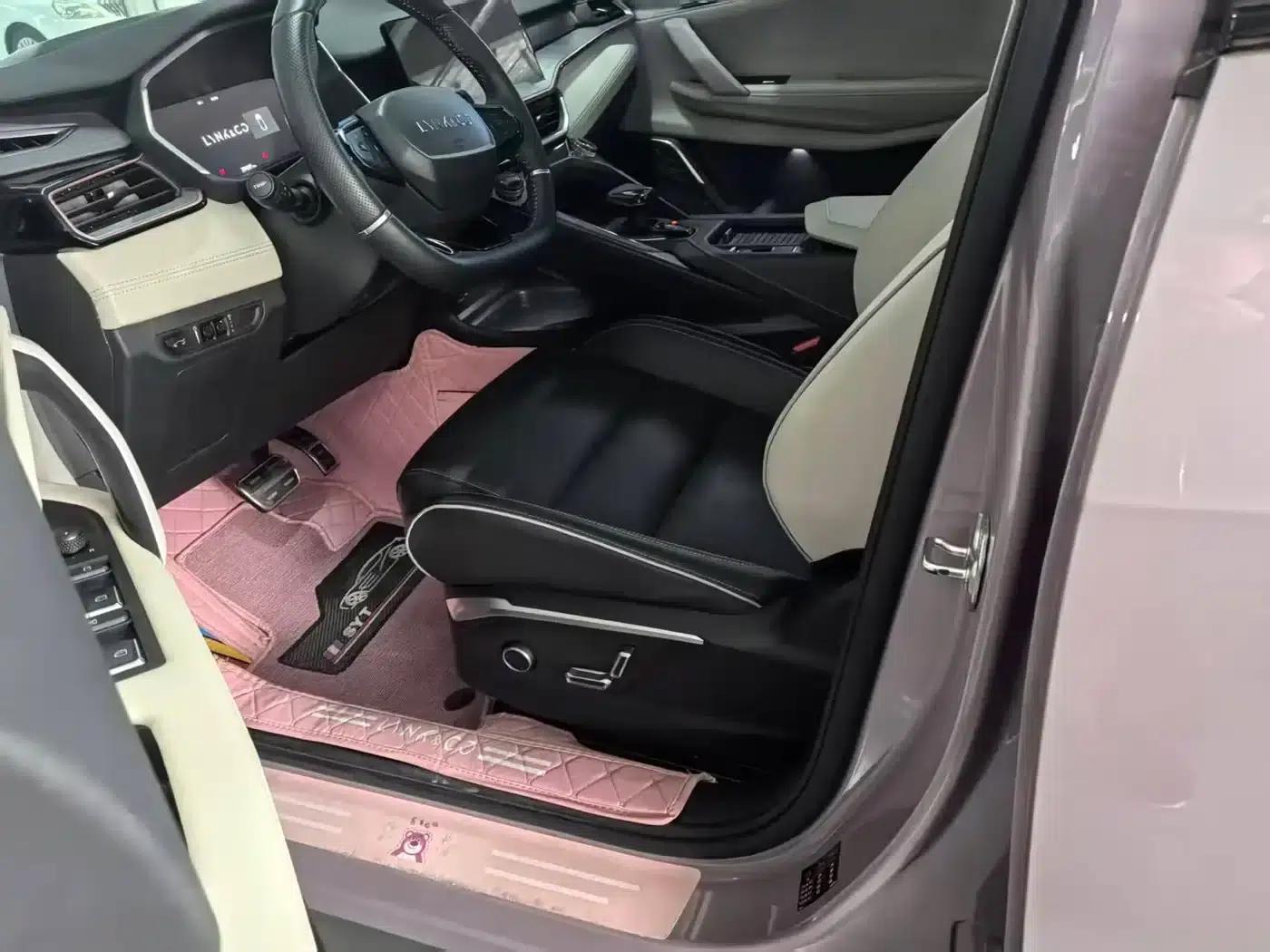 Lynk & Co 06 2021 1.5T Shero Pink Special Edition — миниатюра 7