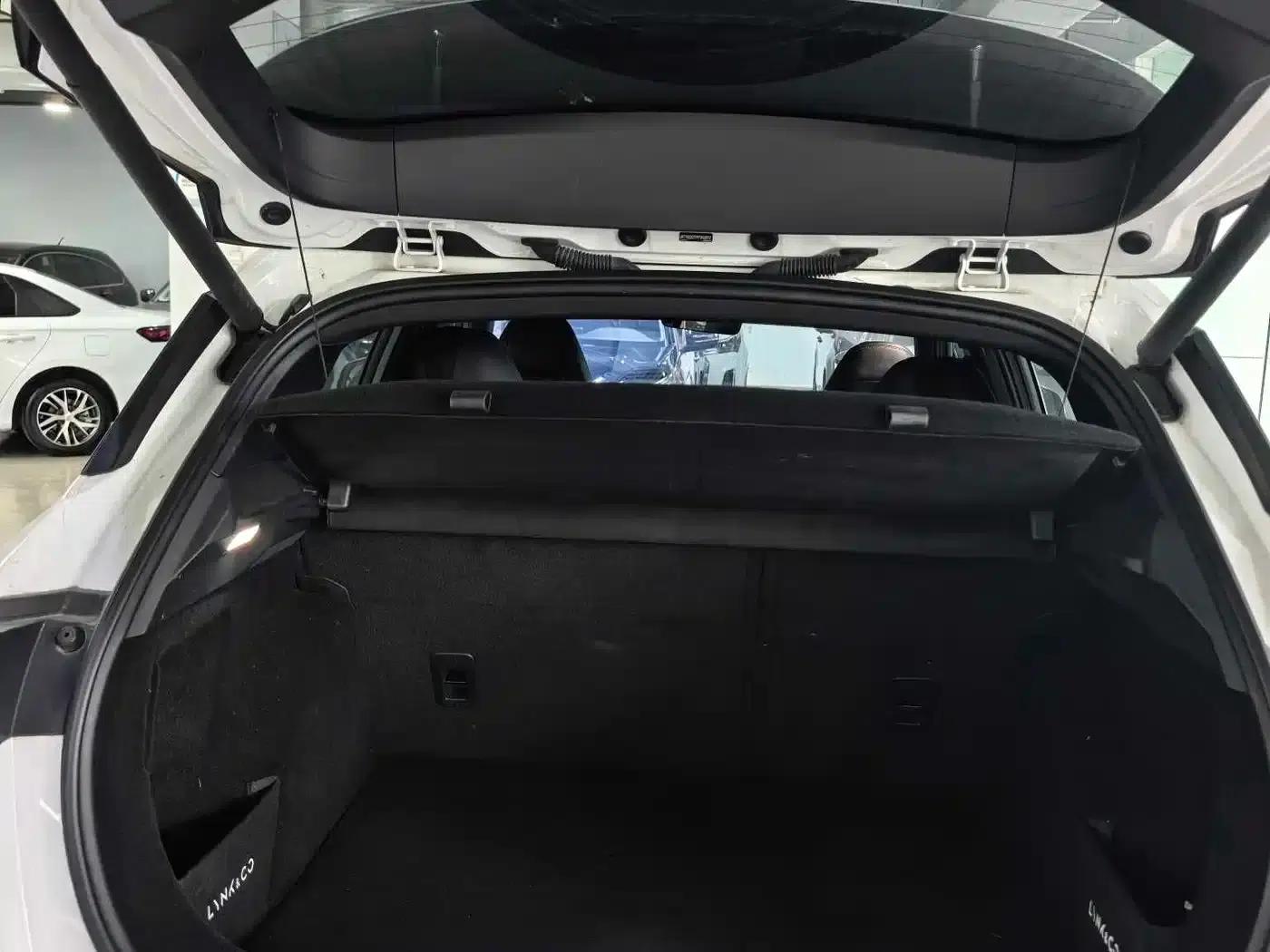 Lynk & Co 06 2023 Remix 1.5T Pro — миниатюра 6