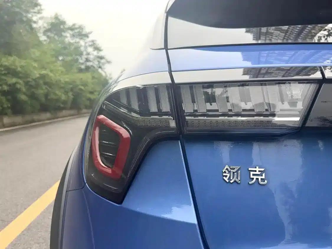 Lynk & Co 02 2019 2.0T Automatic 2WD Funky Music Edition — миниатюра 15