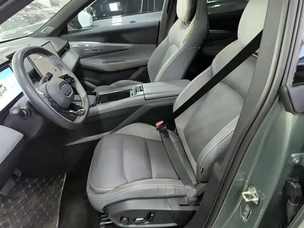 Lynk & Co 08 EM-P 2023 Model, 220km/h, Halo 4WD Performance — миниатюра 15
