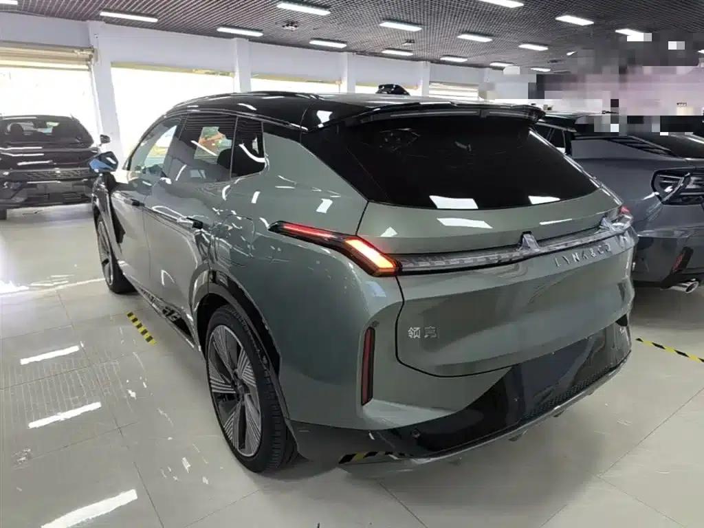Lynk & Co 08 EM-P 2023 Model, 220km/h, Halo 4WD Performance — миниатюра 5